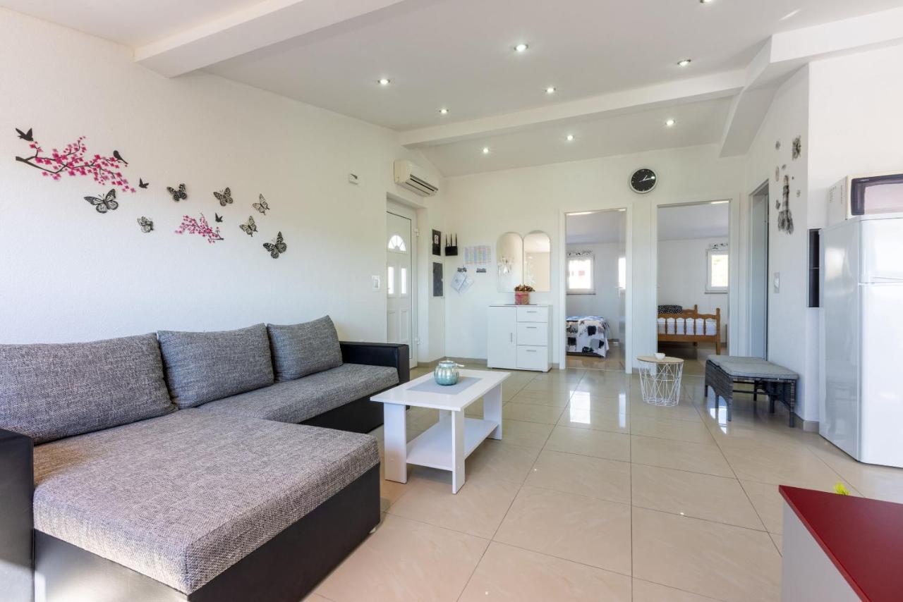 Apartments Pera Selce Exterior foto